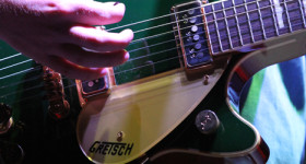 Live-Auction-Entertainment-Memorabilia-Rock-Pop-Music-Artist-Musician-Instrument-Stage-Studio-Used-Hollywood-Calendar-Schedule-FI