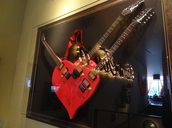 Visit Tour Of Hard Rock Cafe Las Vegas Memorabilia Pictorial