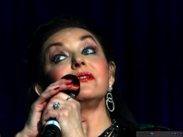 Crystal-Gayle-Live-Concert-Review-2013-Thunder-Valley-Lincoln-California-Tour-01-RSJ