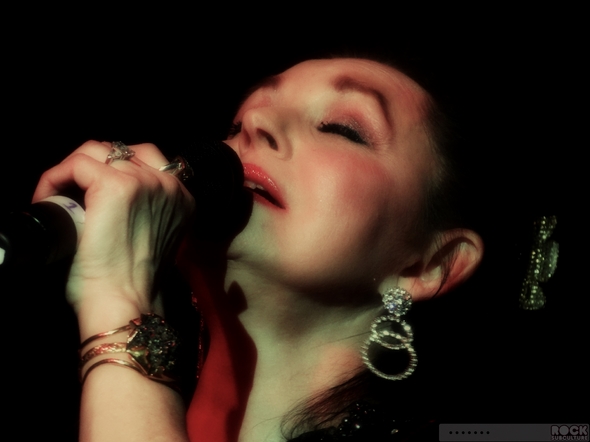 Crystal-Gayle-Live-Concert-Review-2013-Thunder-Valley-Lincoln-California-Tour-01-RSJ