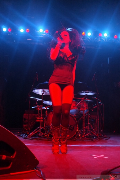 Marilyn-Manson-Concert-Review-Photos-2013-Modesto-California-Butcher-Babies-01-RSJ