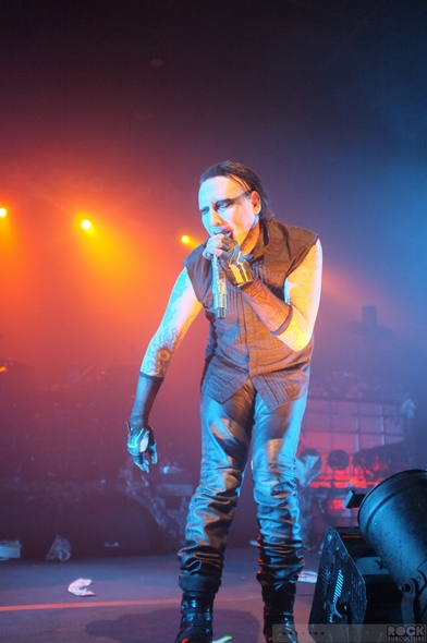 Marilyn-Manson-Concert-Review-Photos-2013-Modesto-California-Butcher-Babies-01-RSJ