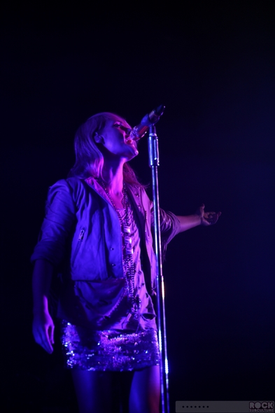 Metric-Live-Concert-Review-April-18-2013-Fox-Theater-Oakland-California-Photos-001-RSJ