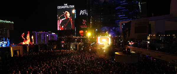 New-Order-Johnny-Marr-Las-Vegas-Cosmopolitan-Boulevard-Pool-2013-Concert-Review-Photos-FI