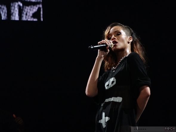 Rihanna-Concert-Review-2013-High-Resolution-Photography-Unapologetic-San-Jose-HP-Pavilion-Diamonds-World-Tour-001-RSJ