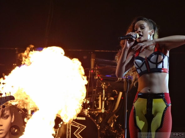 Rihanna-Concert-Review-2013-High-Resolution-Photography-Unapologetic-San-Jose-HP-Pavilion-Diamonds-World-Tour-001-RSJ