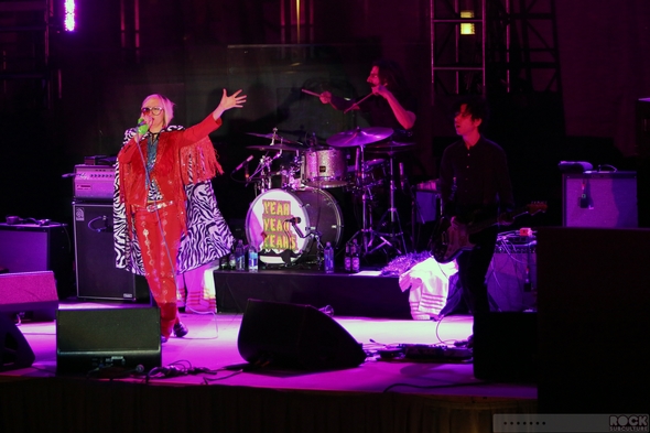 Yeah-Yeah-Yeahs-YYY-Karen-O-Concert-Review-Photos-Las-Vegas-2013-Cosmopolitan-Boulevard-Pool-01-RSJ