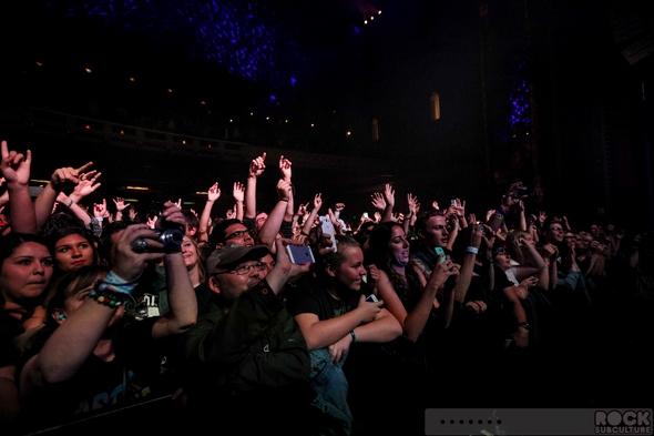 Arctic-Monkeys-Concert-Review-2013-Tour-Photos-Fox-Theater-Oakland-California-September-26-27-101-RSJ
