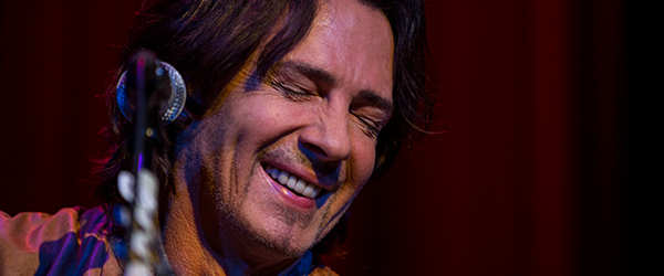 Rick-Springfield-Stripped-Down-Solo-Show-Concert-Review-2014-Tour-Photos-Yoshis-San-Francisco-March-13-FI